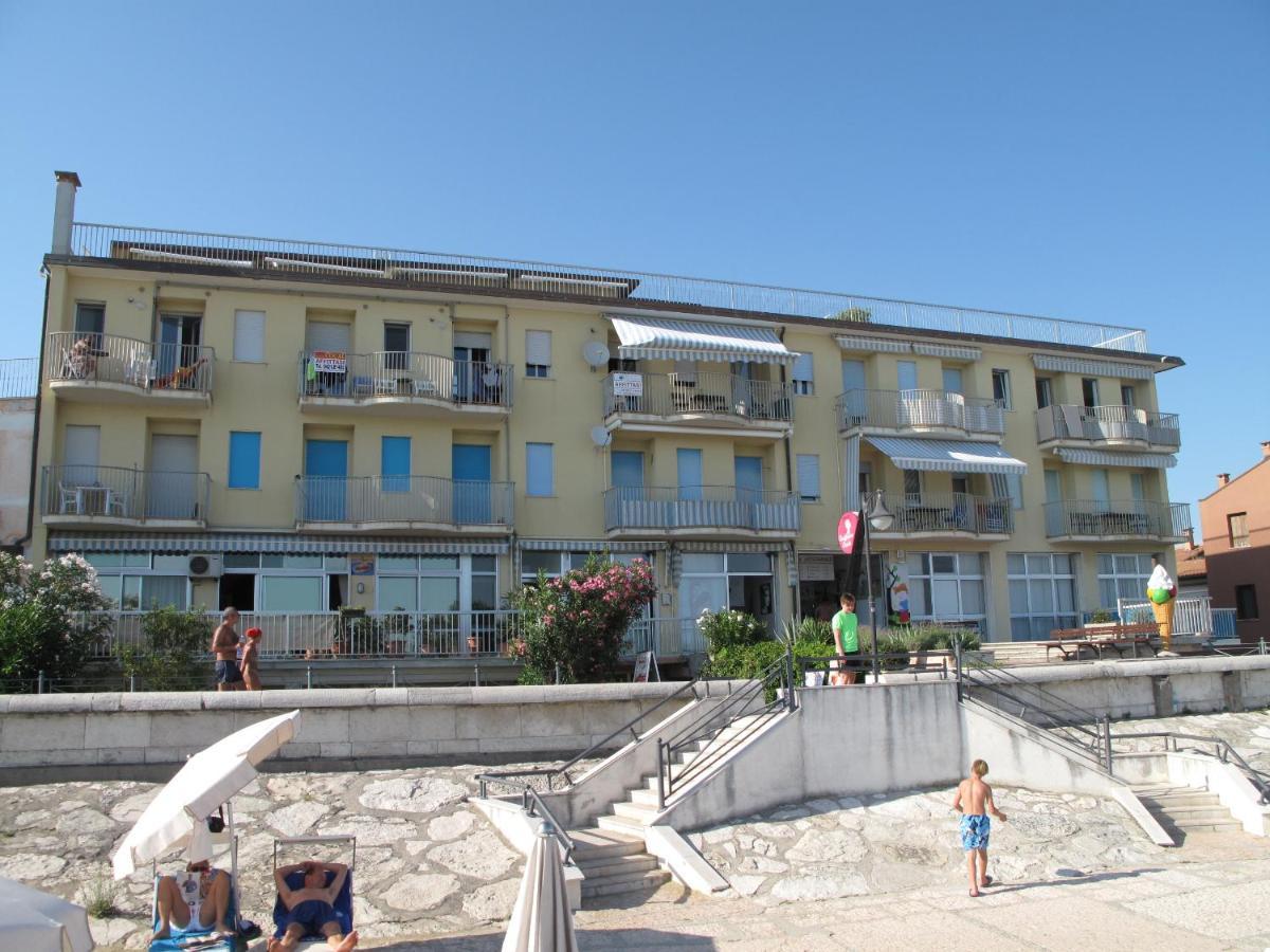 Penthouse Attico Mara Caorle Exterior foto