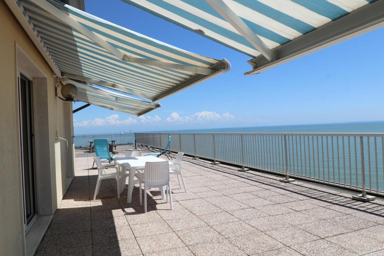 Penthouse Attico Mara Caorle Exterior foto