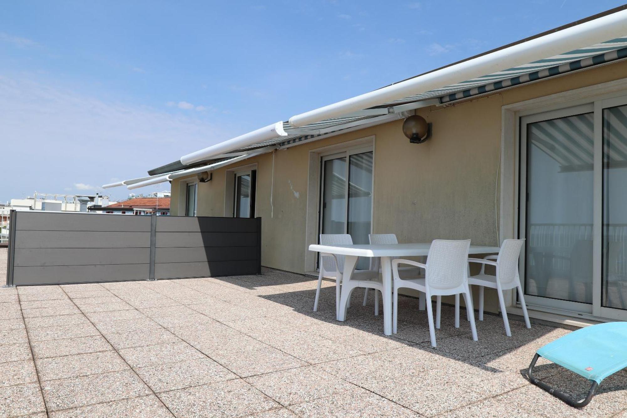 Penthouse Attico Mara Caorle Exterior foto